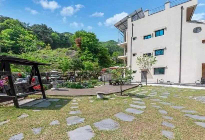 Pocheon Cozy 11 Pension
