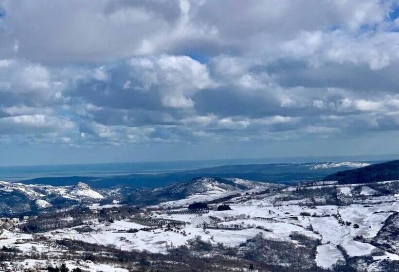 레지던스 Captivating House In Palmoli Sleeps 2 Plus 2