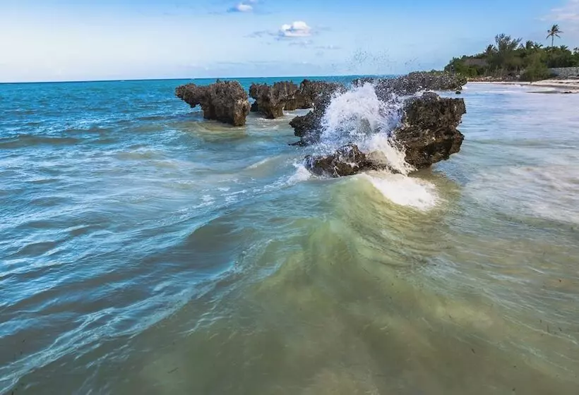Sunshine Bay Hotel Zanzibar