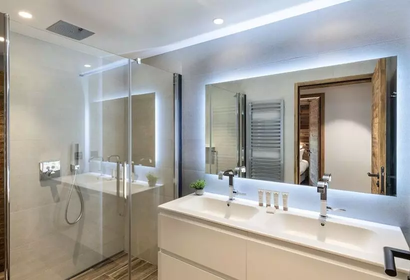 اقامتگاه Vail Lodge By Alpine Resorts