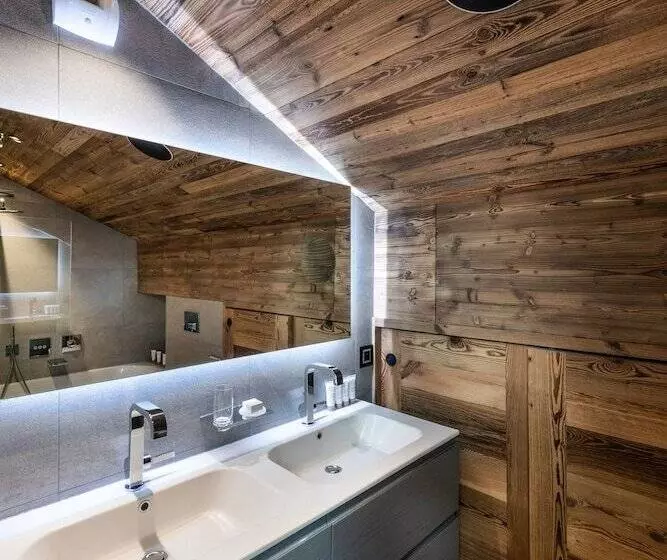 اقامتگاه Vail Lodge By Alpine Resorts