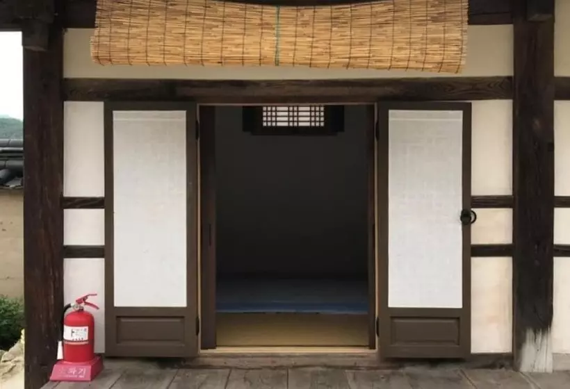 Bonghwa Sogang Hanok Gotaek Pension