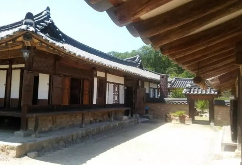 Bonghwa Sogang Hanok Gotaek Pension