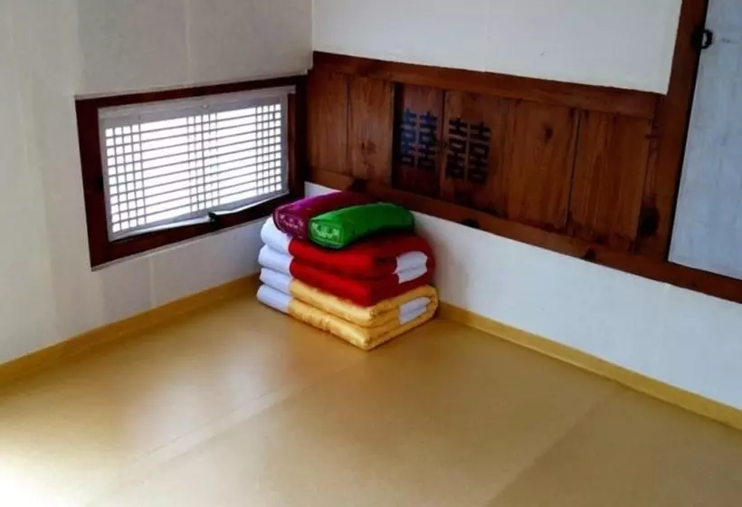 Bonghwa Sogang Hanok Gotaek Pension