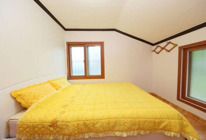 Boryeong Padosori Pension