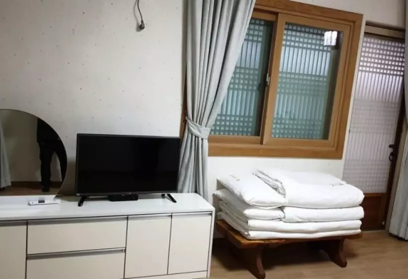 Boseong Shillok Hanok Pension