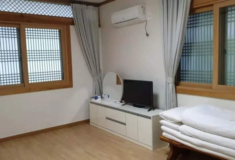 Boseong Shillok Hanok Pension