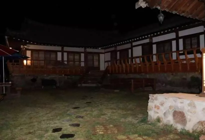 Danyang Danyangjeong Hanok Pension