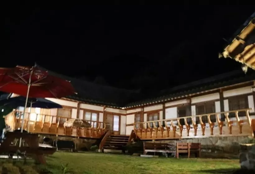 Danyang Danyangjeong Hanok Pension