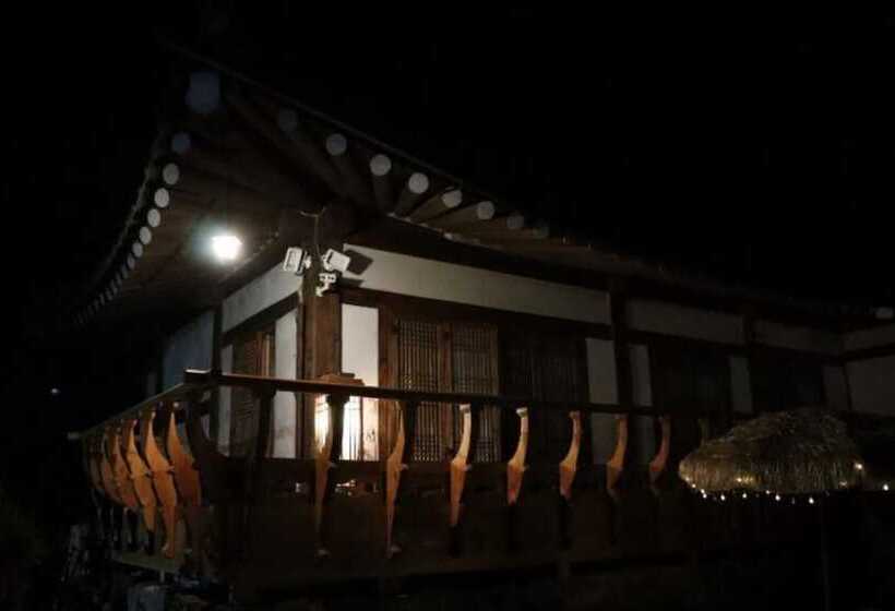 Danyang Danyangjeong Hanok Pension