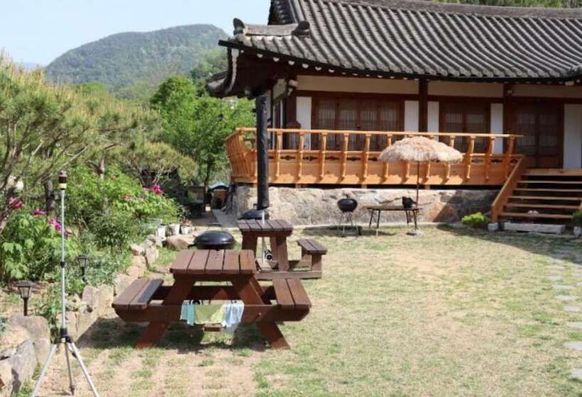 Danyang Danyangjeong Hanok Pension