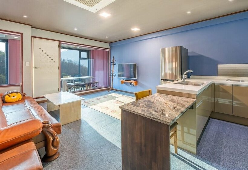 Gapyeong Poin Poolvilla Pension