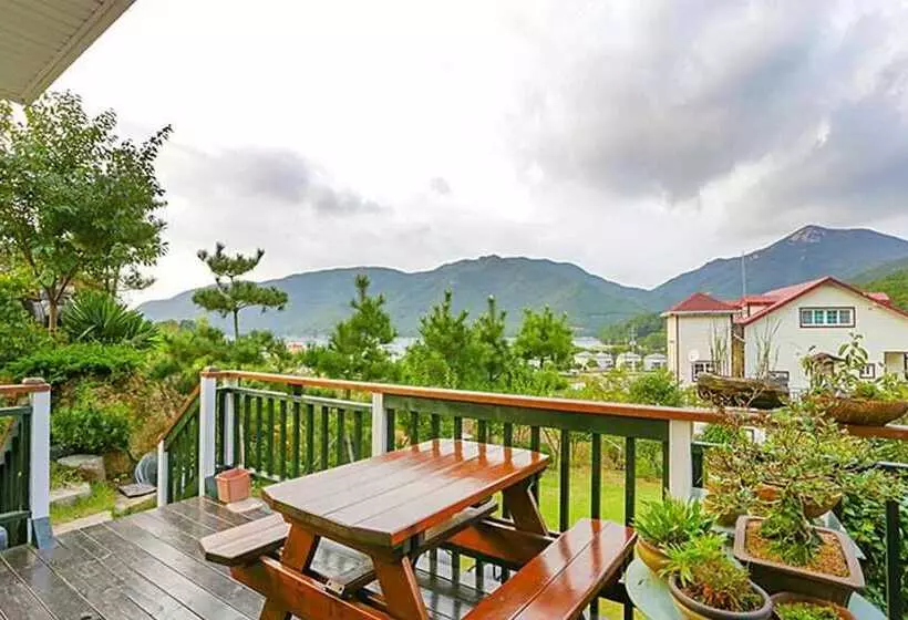 Geojedo Didimdol Pension
