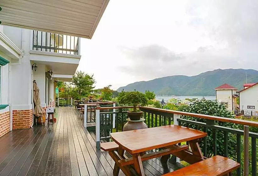 Geojedo Didimdol Pension