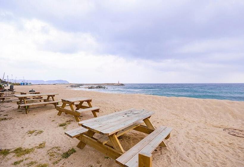 Goseong Badae Banhada Pension