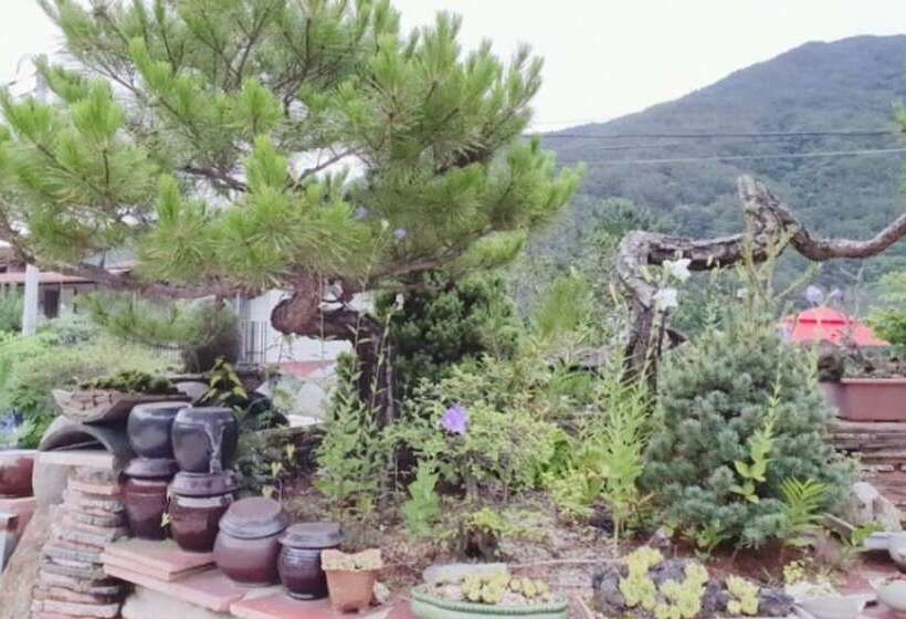 Namwon Kids Pool Villa Woorine Pension