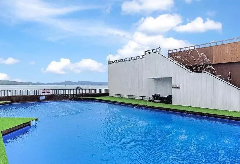 Majatalo Goseong Bluewhale Glamping