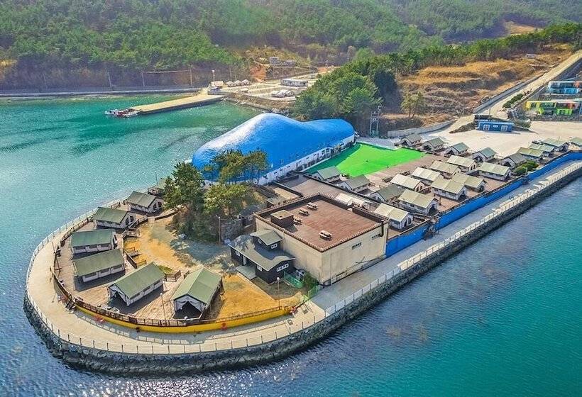 Pension Goseong Bluewhale Glamping