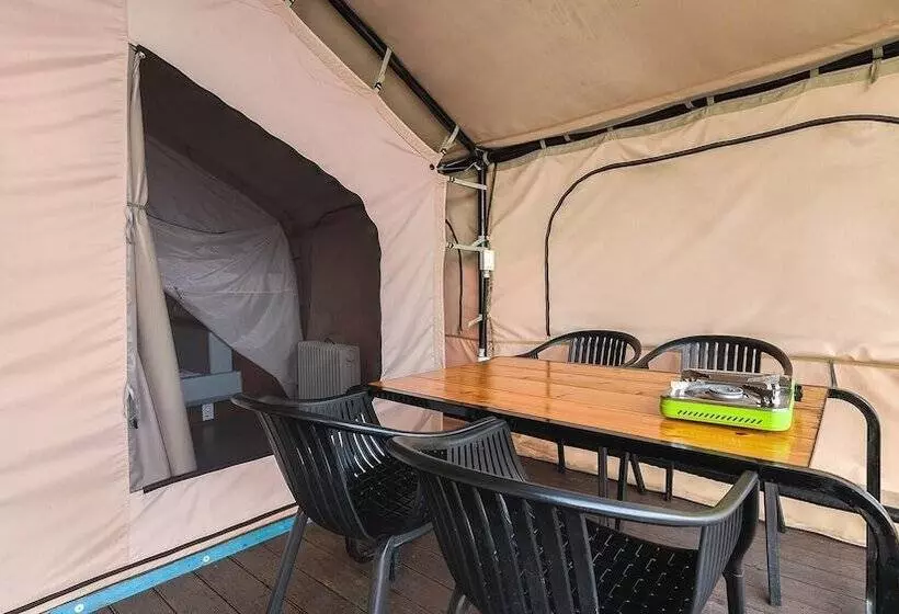 Majatalo Goseong Bluewhale Glamping