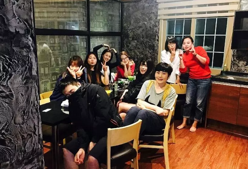 پانسیون Jeongdongjin Suerte Guest House