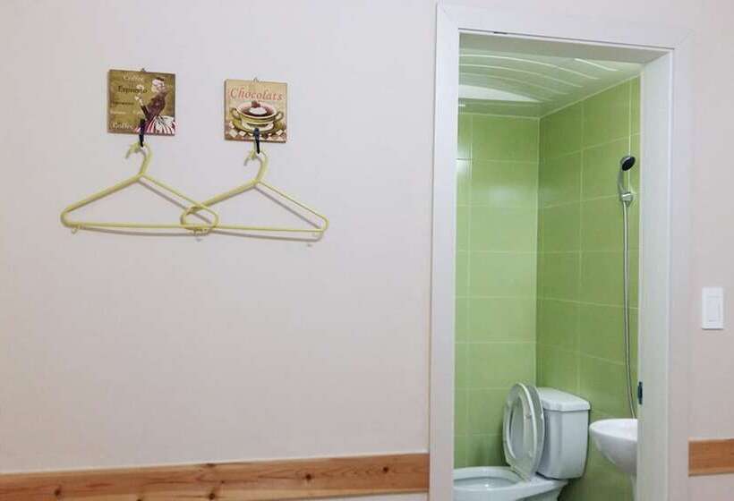 Pensió Jeonju Poet & Zzamong Guesthouse