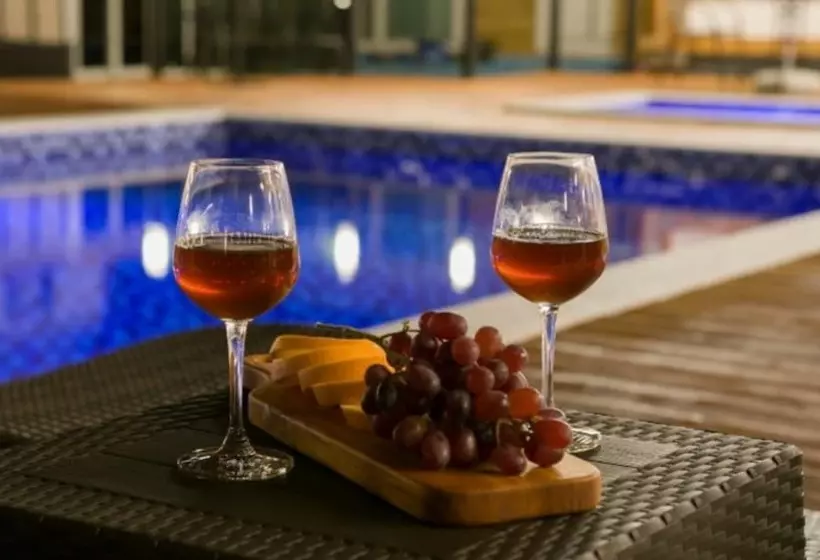 ペンション Sancheong Pongdang Pool Villa