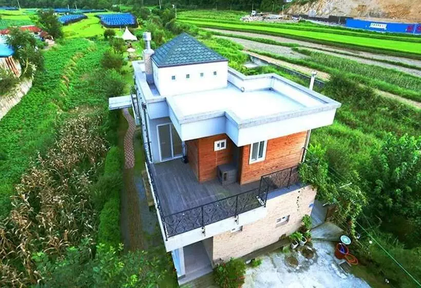 Hongcheon Platy Pension