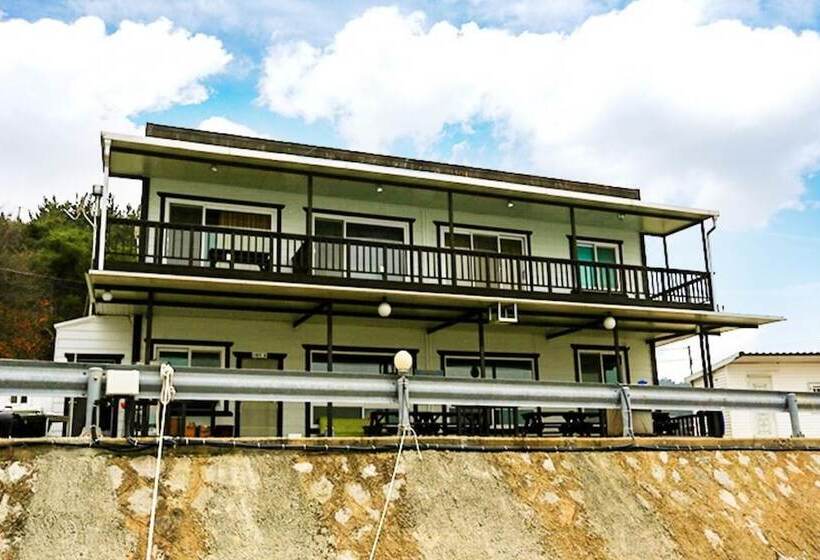 Taean Ssingssing Pension