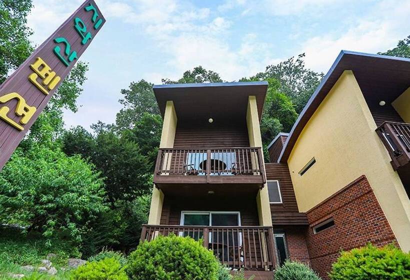 Wonju Chiaksan Gallery Pension