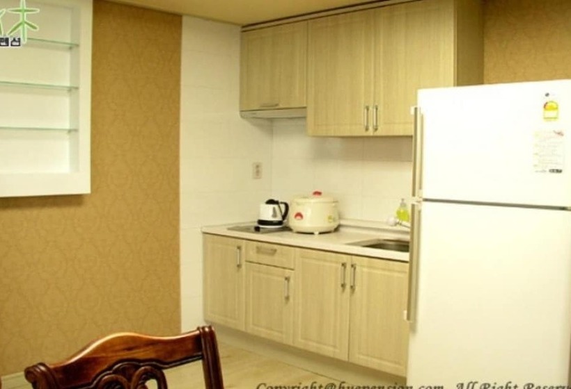 Yangyang Sea Garden Pension