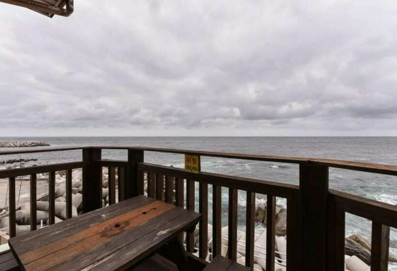 Yeongdeok Taebo Pension