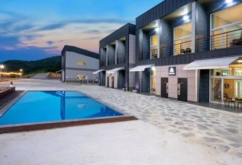Yeosu Beach Castle Pension