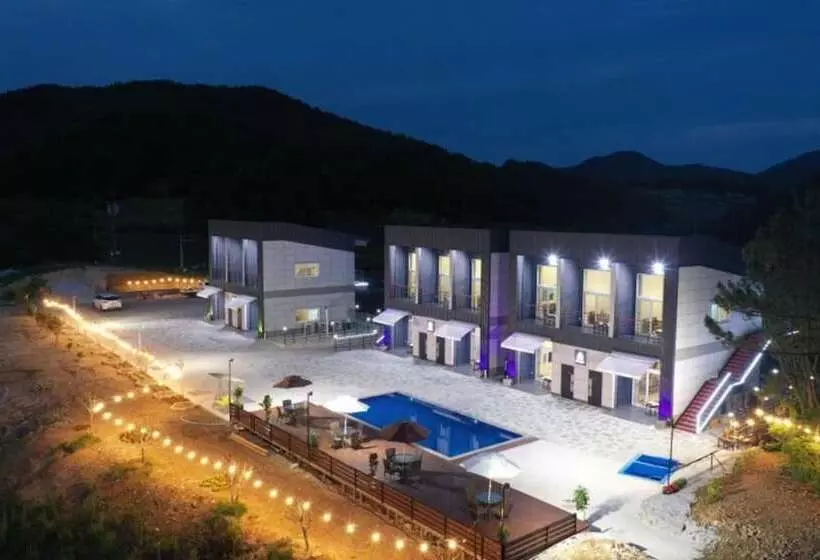 Yeosu Beach Castle Pension