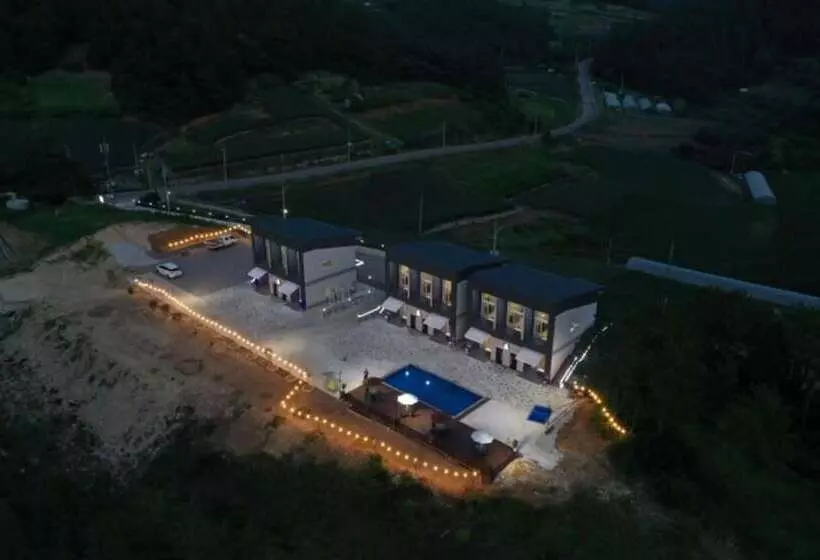 Yeosu Beach Castle Pension