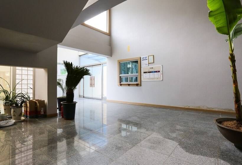 Hongcheon Garisan Deuo Motel