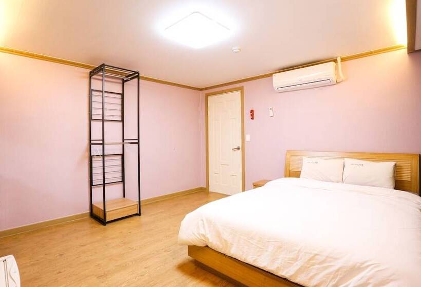 Hongcheon Garisan Deuo Motel