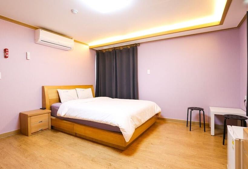 Hongcheon Garisan Deuo Motel