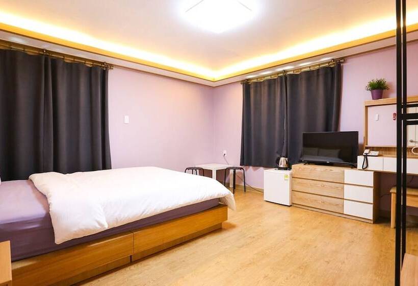 Hongcheon Garisan Deuo Motel
