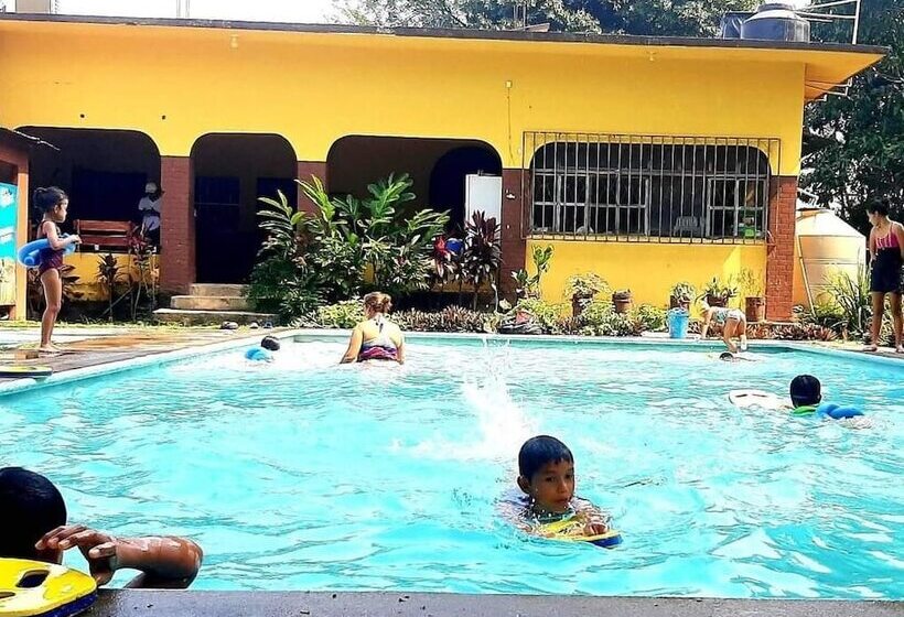 هتل Y Restaurante La Estación