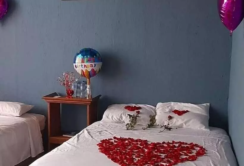 هتل Y Restaurante La Estación