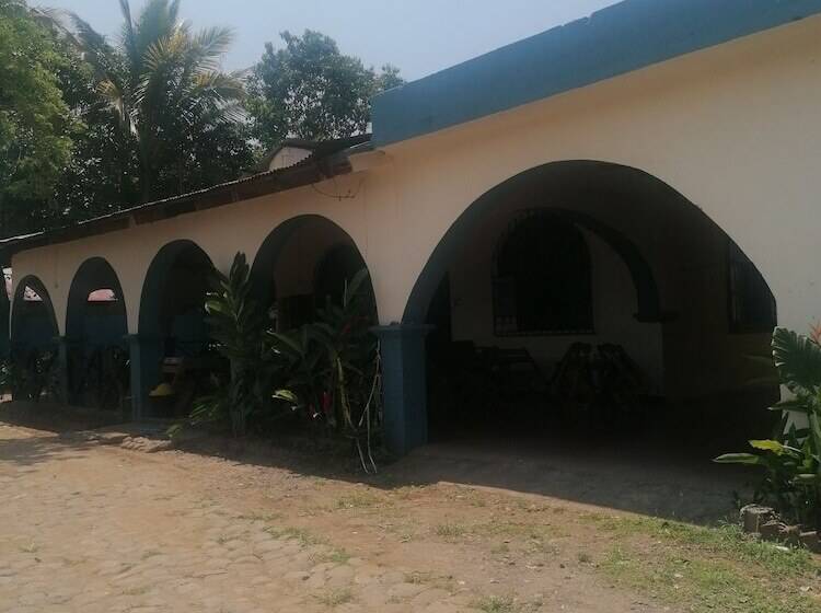 هتل Y Restaurante La Estación