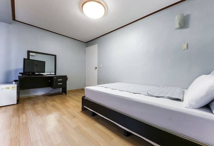 Motel Boryeong Woori Beach