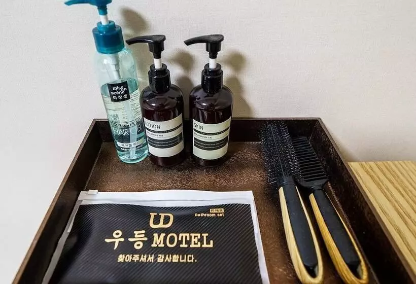 モーテル Goseong Woodeung