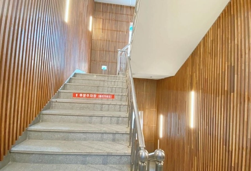 فندق على الطريق Hadong Hot Spring Hotel Sauna