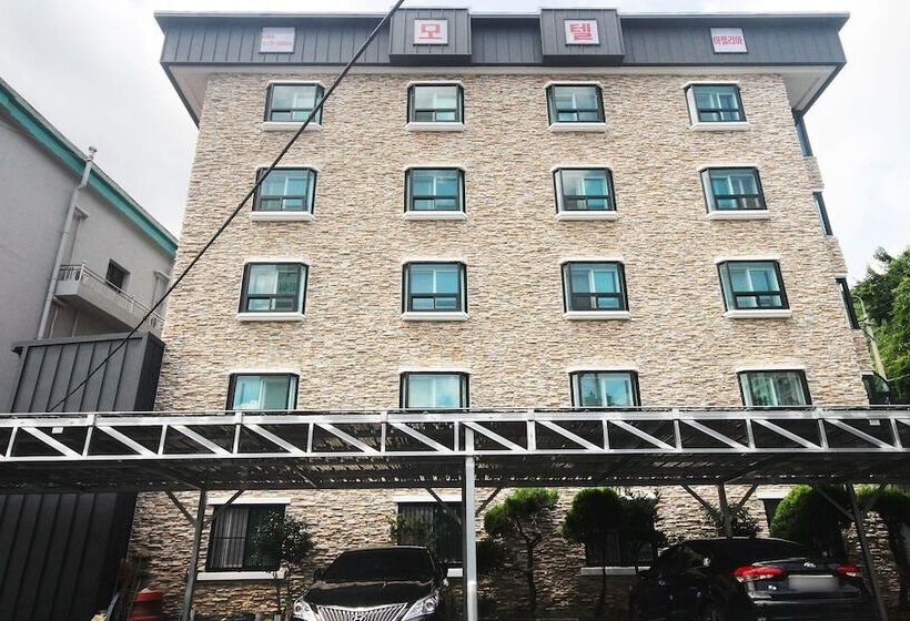 Motel Uiryeong Azalea