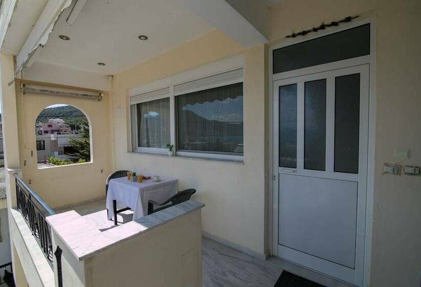 ペンション Aias Luxury Apartments