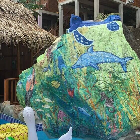 پانسیون Hidden Diamond