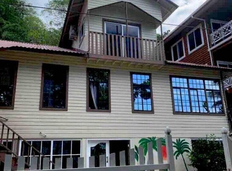 پانسیون Hidden Diamond