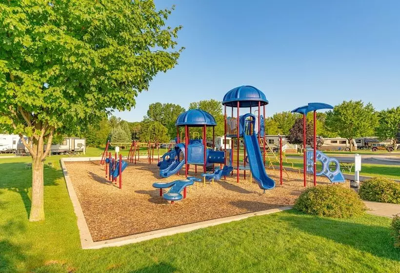 Sun Retreats Silver Lake