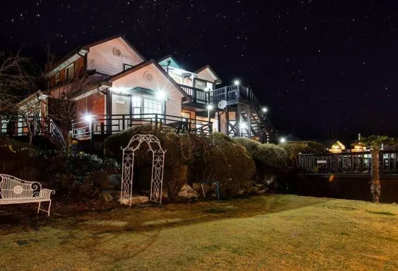 Taean Time Travel Pension